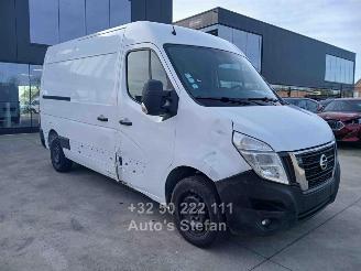 damaged passenger cars Nissan Interstar TEKNA 2023/4