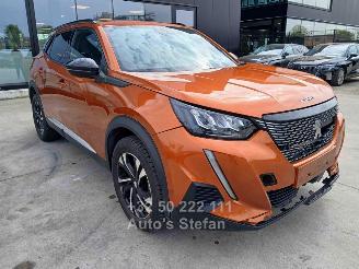 krockskadad bil auto Peugeot 2008 ALLURE 2023/1