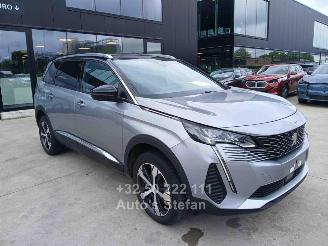 Schadeauto Peugeot 5008 ALLURE 2023/6