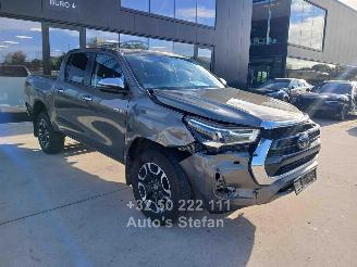 damaged passenger cars Toyota Hilux  2026/1