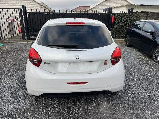 Schadeauto Peugeot 208 BENZINE - AUTOMATIC 2017/4