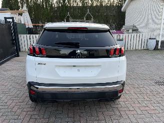 Unfallwagen Peugeot 3008 1,2 BENZINE - AUTOMATIC - ALLURE 2018/7