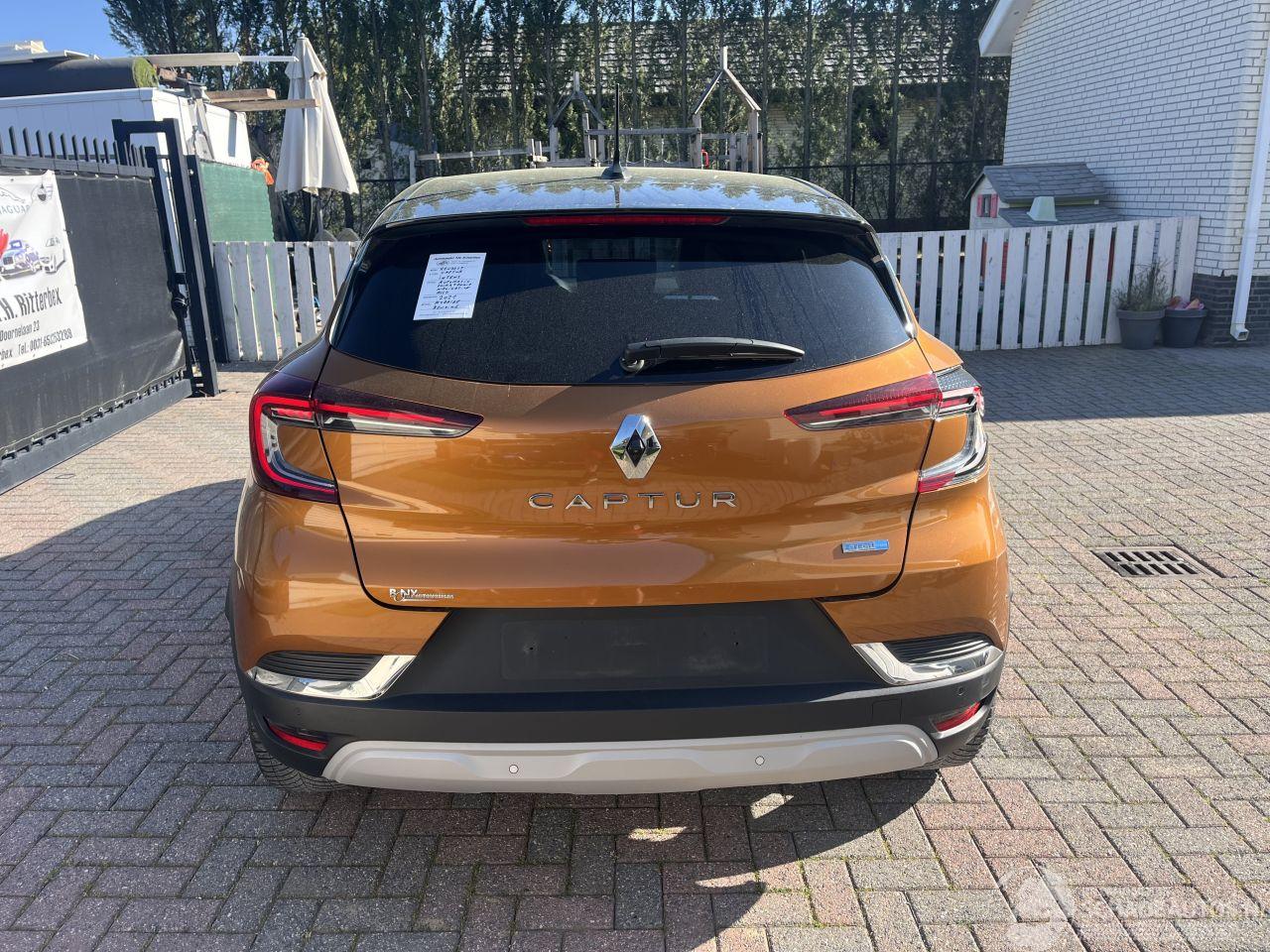 Renault Captur E-TECH HYBRIDE - AUTOMATIC