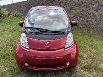skadebil auto Peugeot iOn ELEKTRO  AIRCO 2019/8