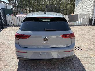 Volkswagen Golf BENZINE UNITED picture 1