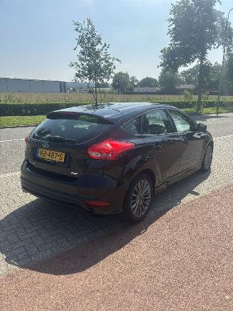 Ford Focus ST-LINE picture 4