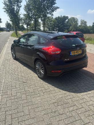 Ford Focus ST-LINE picture 3