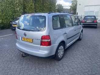 Volkswagen Touran 1.6-16V FSI Athene picture 4