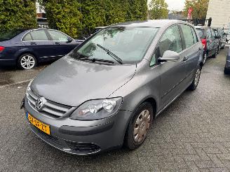 krockskadad bil auto Volkswagen Golf plus 1.6 FSI Comfortline Business AIRCO 2006/1