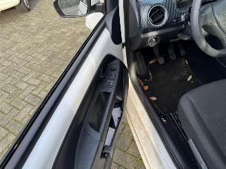 Volkswagen Up! 1.0 BMT move Up! picture 14