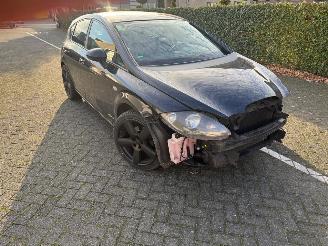 krockskadad bil auto Seat Leon 1.6 TDI Ecomotive Businessline COPA 2012/1