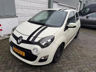 Schadeauto Renault Twingo 1.2 16V Collection 2013/2