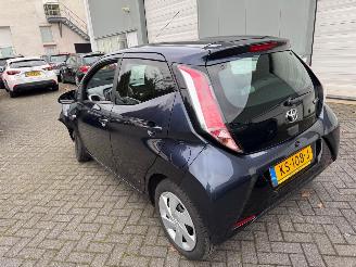 Toyota Aygo 1.0 VVT-i x-play picture 3