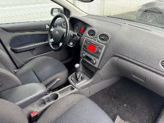 Ford Focus 1.6-16V Futura picture 9