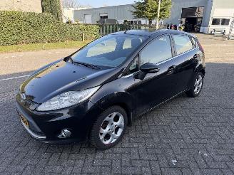 damaged passenger cars Ford Fiesta 1.4 Titanium LPG/BENZINE 2011/1