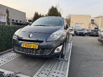 krockskadad bil auto Renault Grand-scenic 1.4 TCe Bose 7p 2011/12
