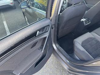 Volkswagen Golf 1.6 TDI Highline picture 9