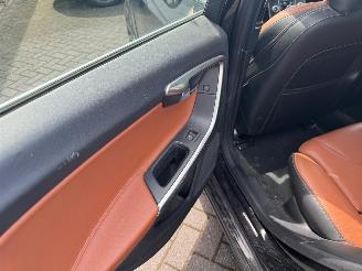 Volvo V-60 2.4 D6 Twin Engine R-Design picture 11
