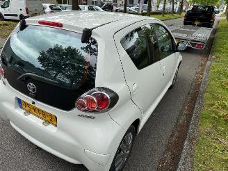 Toyota Aygo 1.0-12V Xcite White search picture 4