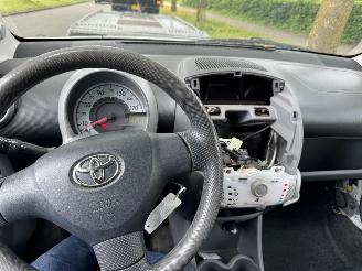 Coche accidentado Toyota Aygo 1.0-12V Xcite White search 2009/10