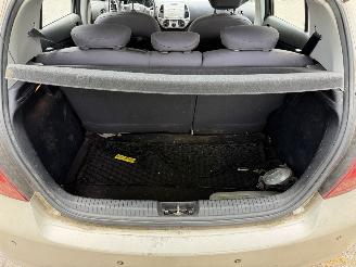 Hyundai I-20 1.2i DynamicVersion picture 9