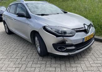 Coche accidentado Renault Mégane 1.2 TCe Limited 2016/4