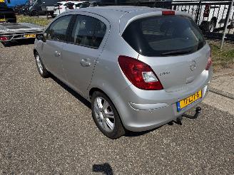 Opel Corsa 1.2 16V 111 Edition Automaat picture 4
