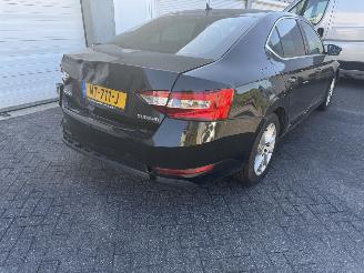 Skoda Superb 1.6 TDI Ambition Business picture 4