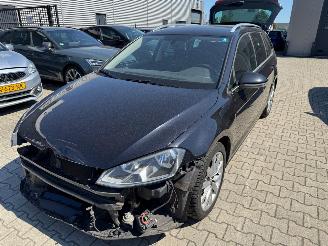 Voiture accidenté Volkswagen Golf 1.2 TSI Business Edition 2014/12