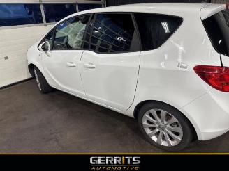 Coche siniestrado Opel Meriva Meriva, MPV, 2010 / 2017 1.4 Turbo 16V Ecotec 2013/12