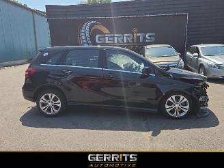 Coche siniestrado Mercedes B-klasse B (W246/W242), Hatchback, 2011 / 2018 1.6 B-180 BlueEFFICIENCY Turbo 16V 2017/1
