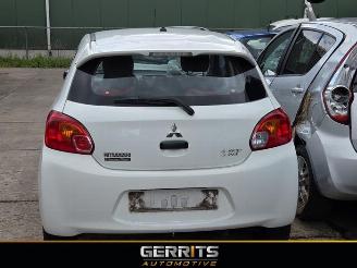 Vrakbiler auto Mitsubishi Space-star Space Star (A0), Hatchback, 2012 1.0 12V 2014/9