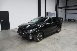 Vaurioauto  passenger cars Kia Ceed SW 2024/6