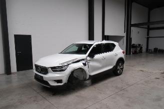 skadebil auto Volvo XC40 MOMENTUM 2022/1