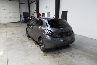 Peugeot 208 ALLURE PACK picture 3