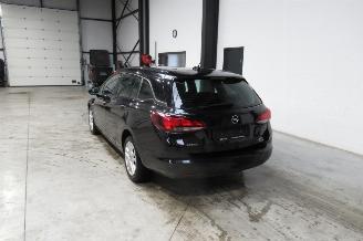 Opel Astra BREAK picture 3