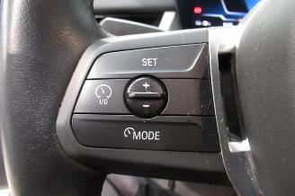 BMW iX1 SUV picture 27