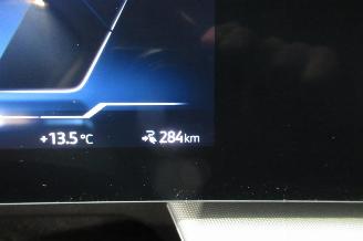 BMW iX1 SUV picture 25