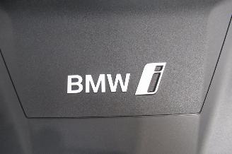 BMW iX1 SUV picture 16