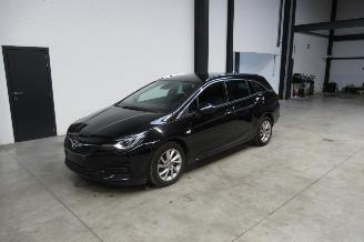 krockskadad bil auto Opel Astra ELEGANCE 2021/3