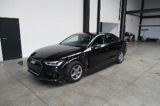 krockskadad bil auto Audi A4 SEDAN 2023/10