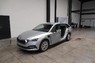 skadebil auto Skoda Octavia AMBITION 2024/1
