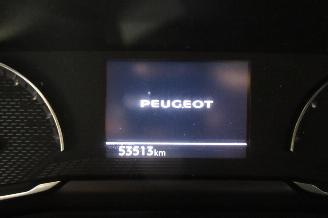 Peugeot 2008 STYLE picture 19