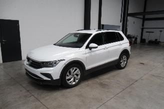 Avarii autoturisme Volkswagen Tiguan LIFE 2022/10