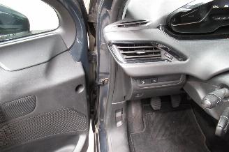 Peugeot 208 SEDAN picture 9