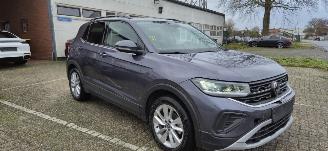 krockskadad bil auto Volkswagen T-Cross 1.0L Benzine Life*Airco*Keyless*Camera*LED*DAB*Trekhaak* 2024/5