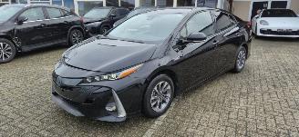 damaged passenger cars Toyota Prius PlugIn Hybride Executive*LED*Leer*JBL Sound*DAB*HeadUp*Touchscreen*Navigatie*Parkeer assist* 2022/1