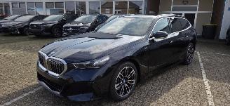 Vaurioauto  passenger cars BMW 5-serie 530e PlugIn Hybride M Sport Touring*Ambiente*HeadUp*360 Camera*Trekhaak*Leren Comfortstoelen met memory*HarmanKardon Sound*DAB* 2025/7
