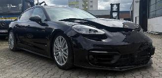 krockskadad bil auto Porsche Panamera 4e PlugIn Hybride*Chrono*Panoramaschuifdak*360 Camera*Matrix Laserlicht*Luchtvering*Ambiente*Comfortstoelen met Memory en leer*Bose sound* 2022/1