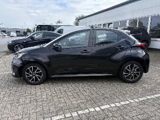 Unfallwagen Toyota Yaris 1.5L VVTi 130 Hybride * LED*HeadUp*Trekhaak*Navigatie*Keyless* 2024/2